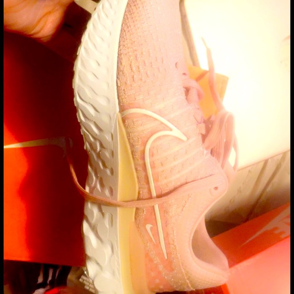 Beautiful pink comfy shoes!! Brand new!! They didn’t fit me unfortunately - Picture 2 of 4